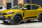 Обновленная Dacia Sandero Stepway 2026 получила гибридную версию